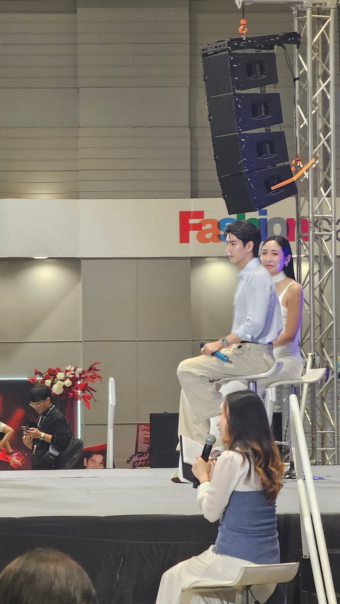 larasterr's tweet photo. เป็นวันที่มีความหมายมากๆ สำหรับมินนี่ ที่ได้มีโอกาสร่วมงานสำคัญของน้องซี #UltimateStarrySEA27th ขอขอบคุณทีมงาน น้องซี และแฟนๆ ทุกคนที่ให้โอกาสมินนี่ ได้ส่งต่อความสุขแก่ชาวทะเล หากมีข้อผิดพลาดใดๆ ต้องขออภัยด้วยนะคะ 

*ทำงานจนลืมถ่ายรูปเลย ใครมีรูปมินนี่แกล้งๆส่งให้หน่อยน้าา 🥹 https://t.co/8UGMQ35c05