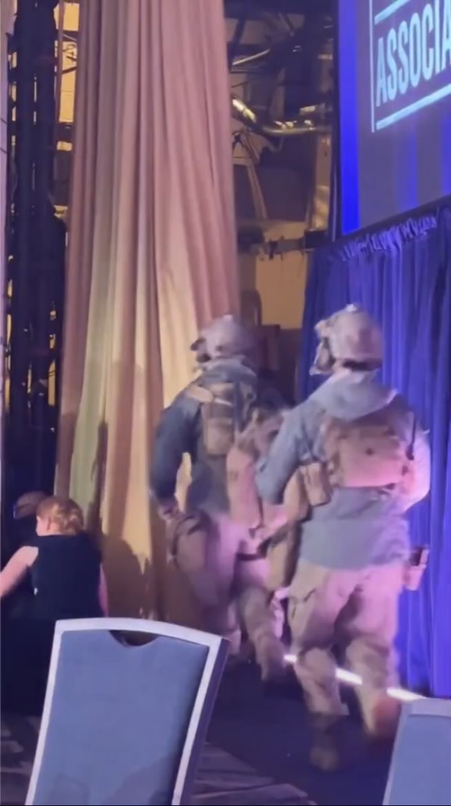 Buksterlin tweet media