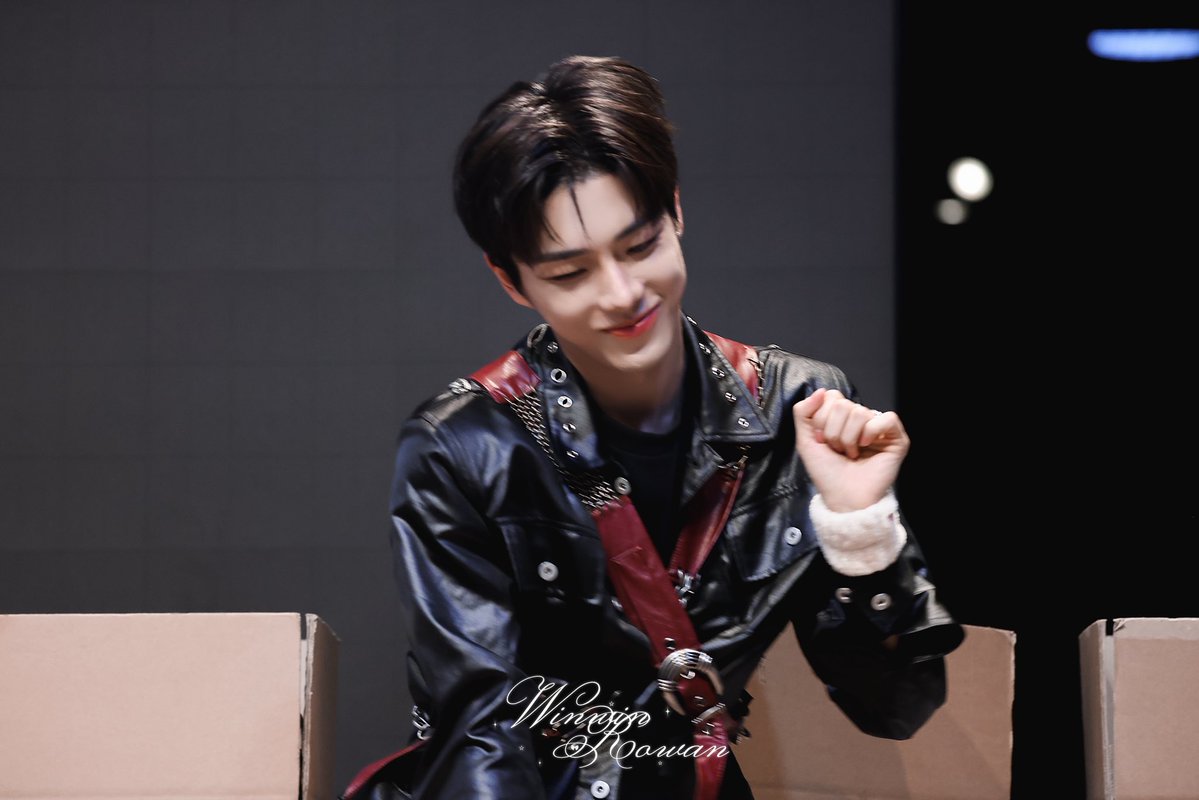 Winwin_rowan tweet media