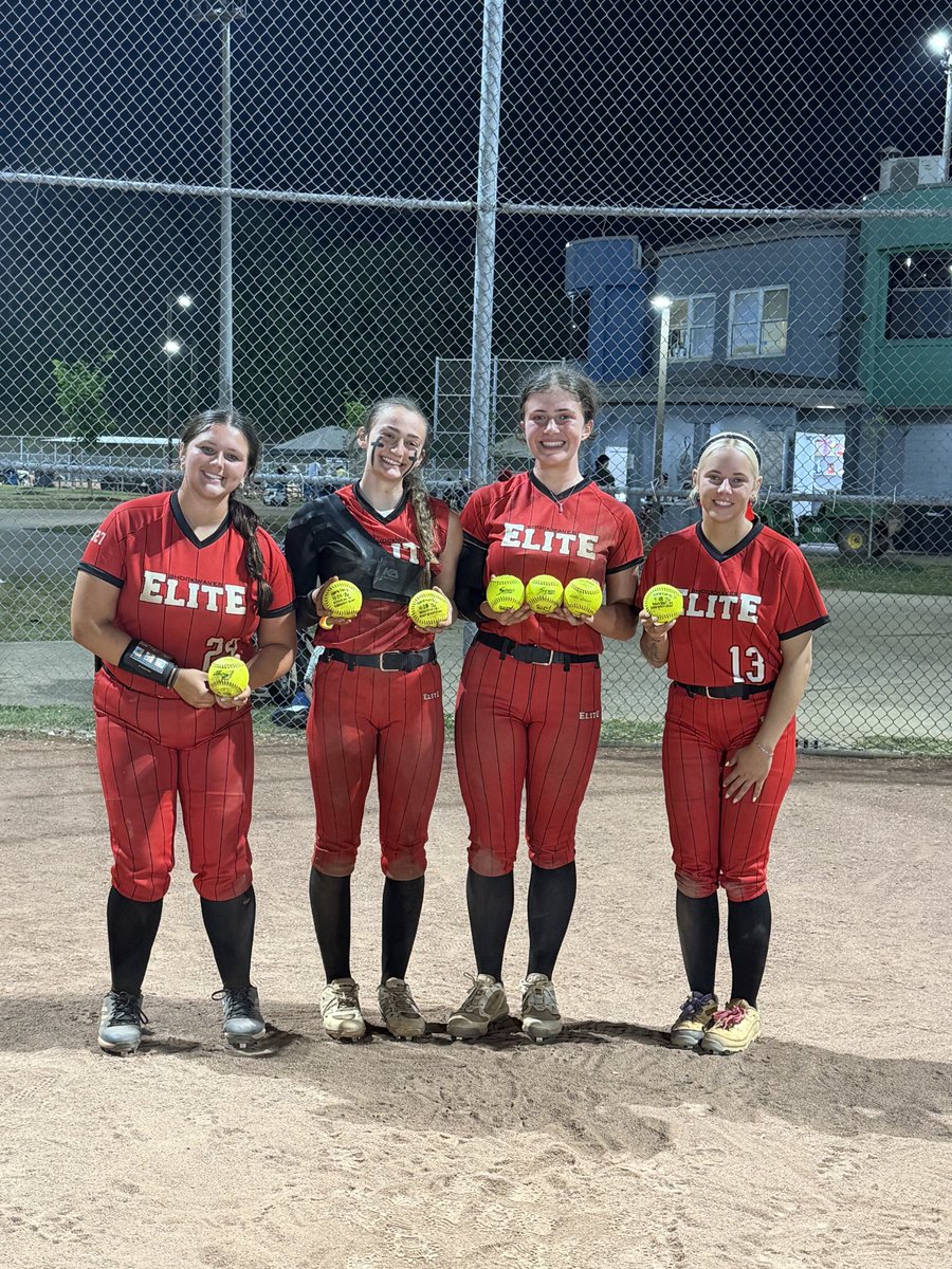 ShockwavesElite's tweet photo. Shockwaves Bombsquad checking in  with 7 Bombs on the day!

#16  Kassidy Smith  

#13 Aubree Busby

#4 Lila Flood 

#29 Kylee Stancil 

#wgsfastpitch #shockwaveselite #shockwavesBombsquad #swingforthefences #BeElite #Savage https://t.co/VPNqXoGqT9