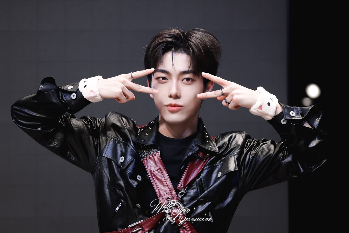 Winwin_rowan tweet media