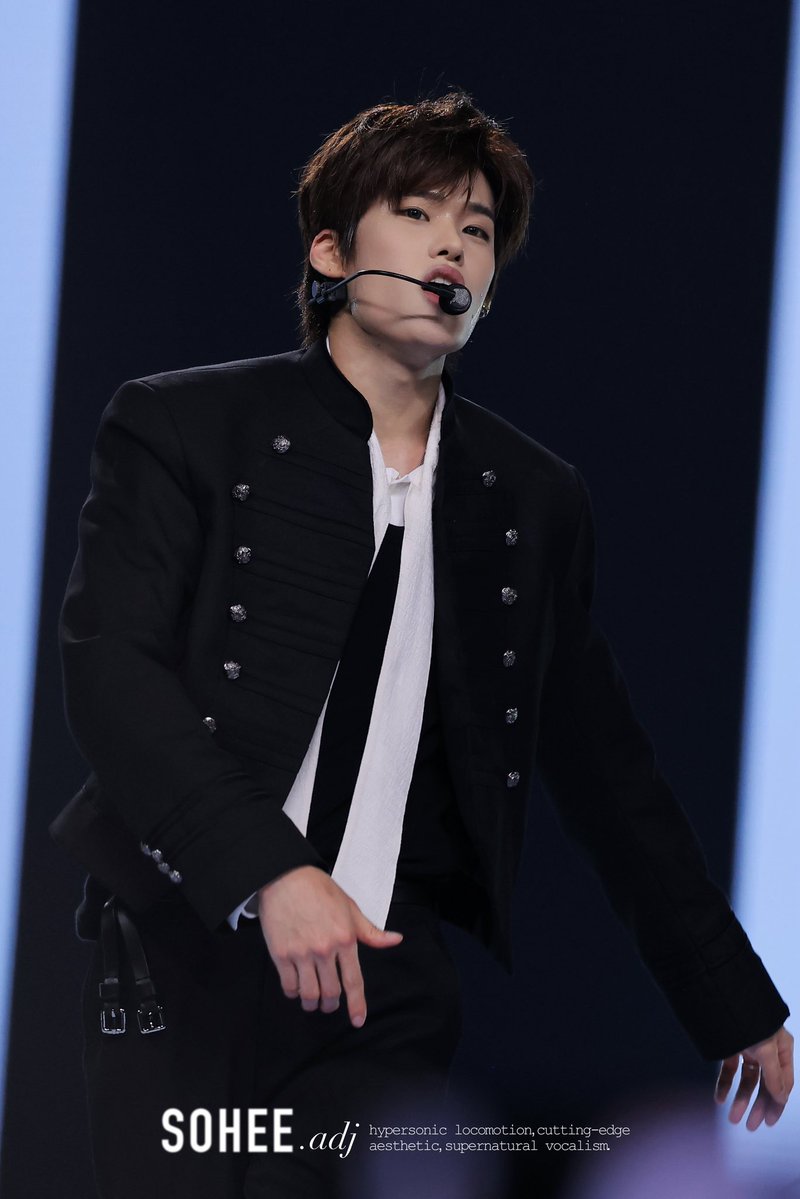 .𝙖𝙙𝙟 tweet media