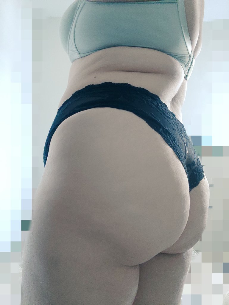 Thickbabe 09 tweet media