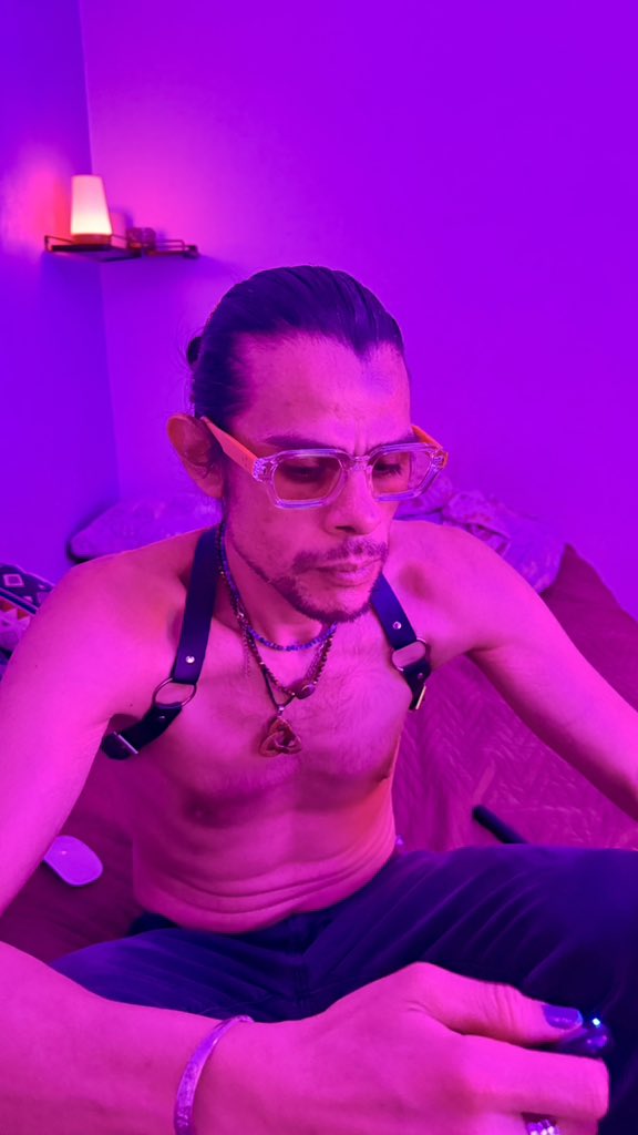 jporn01's tweet photo. #night  #Gayzoom #zoomgay https://t.co/AZntMY8tJn