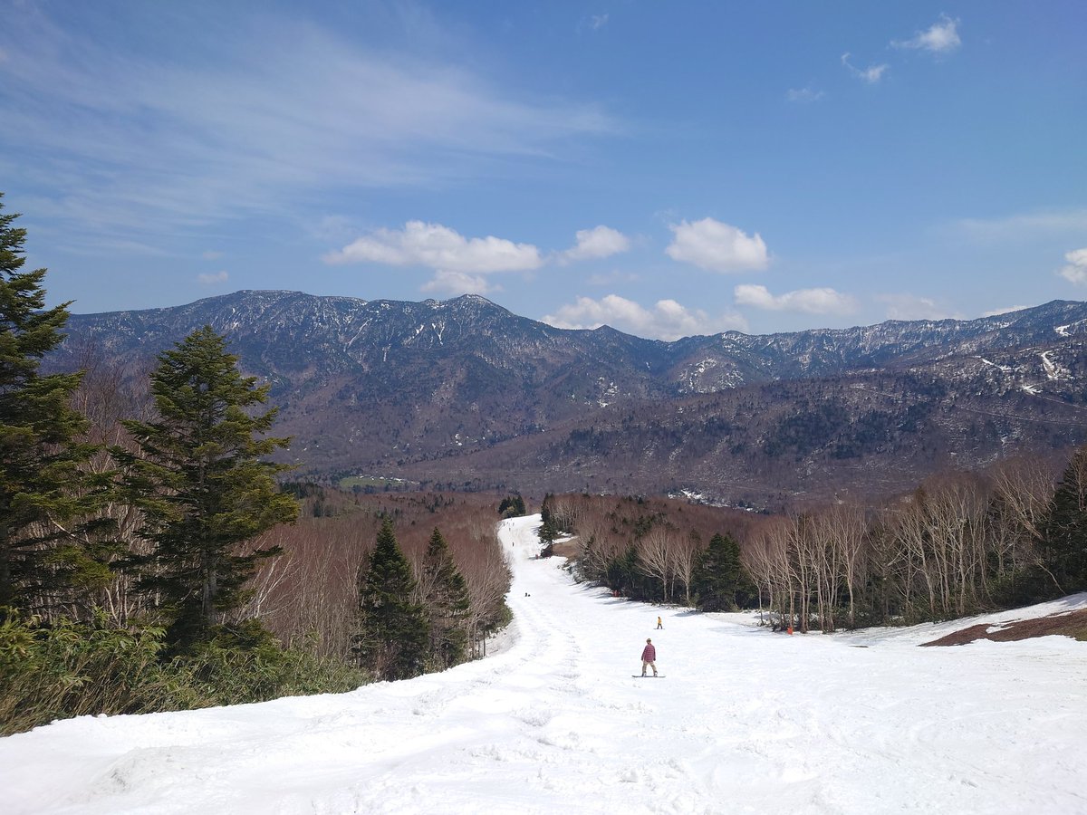 farm1028's tweet photo. 焼額山スキー場

お昼前からスタートだったから最初からストップ雪の所があったりしたけど斜度ある所は楽しく滑れた https://t.co/hioxXpk3SR
