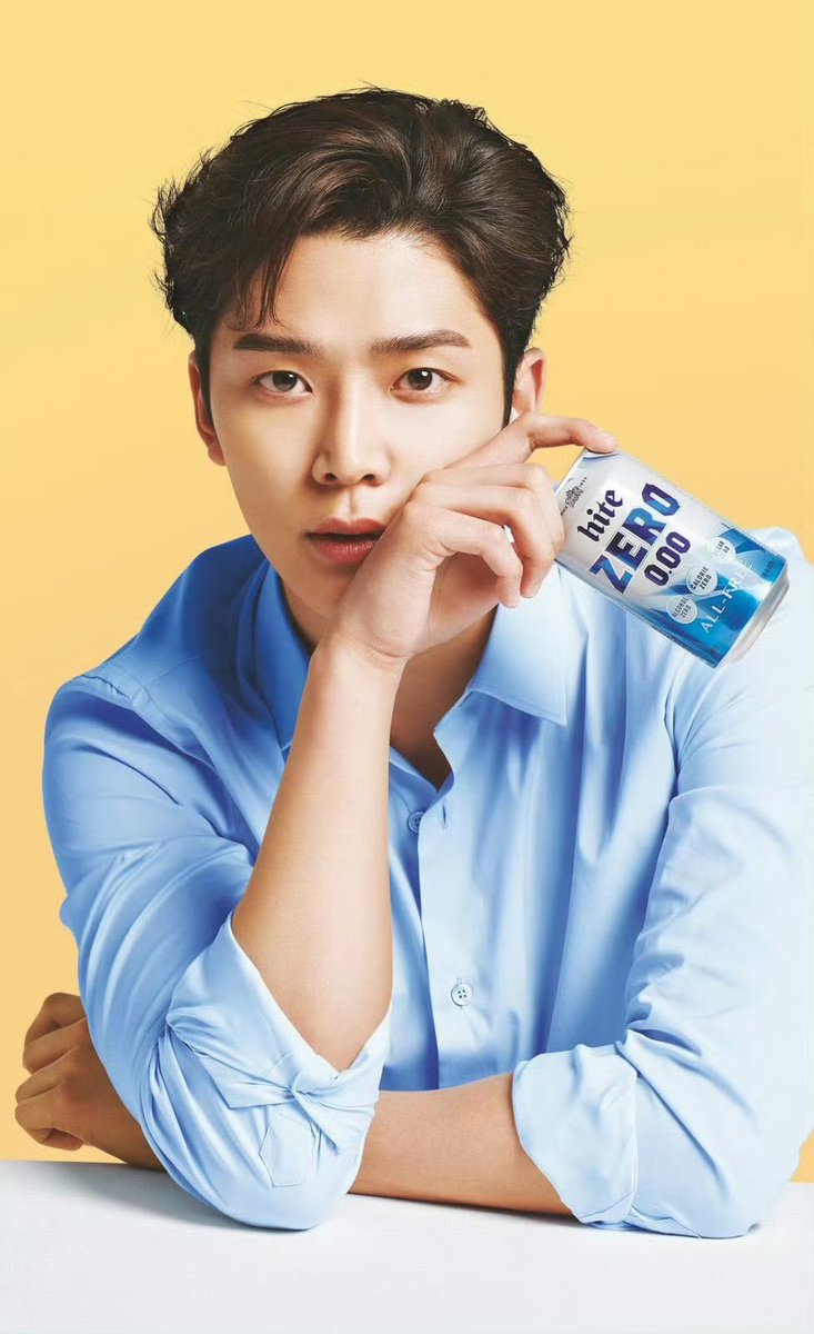 爱云云 tweet media