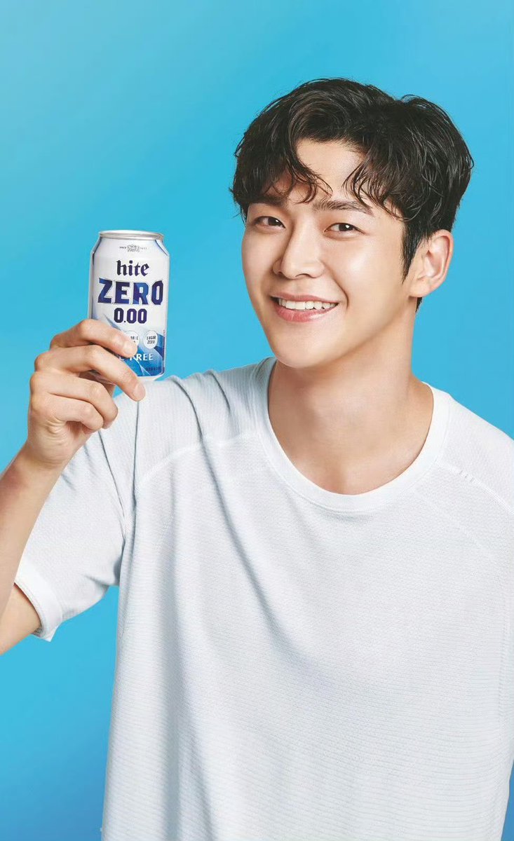 爱云云 tweet media