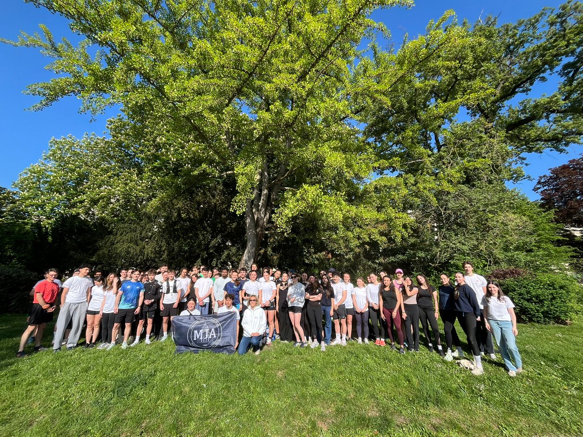 ImagineforMargo's tweet photo. Dimanche dernier, plus de 70 étudiants du 𝗠𝗮𝗴𝗶𝘀𝘁𝗲̀𝗿𝗲 𝗝𝘂𝗿𝗶𝘀𝘁𝗲 𝗱'𝗔𝗳𝗳𝗮𝗶𝗿𝗲𝘀 – 𝗗𝗝𝗖𝗘 couraient pour nos petits guerriers. 🎗️

Résultat : près de 𝟭 𝟰𝟬𝟬 € 𝗰𝗼𝗹𝗹𝗲𝗰𝘁𝗲́𝘀.

Merci à tous les participants 👉 https://t.co/BQQoHKhqRE https://t.co/wmsU5A5MIP