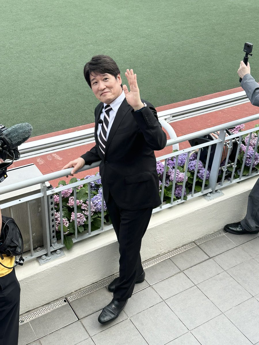 すず tweet media