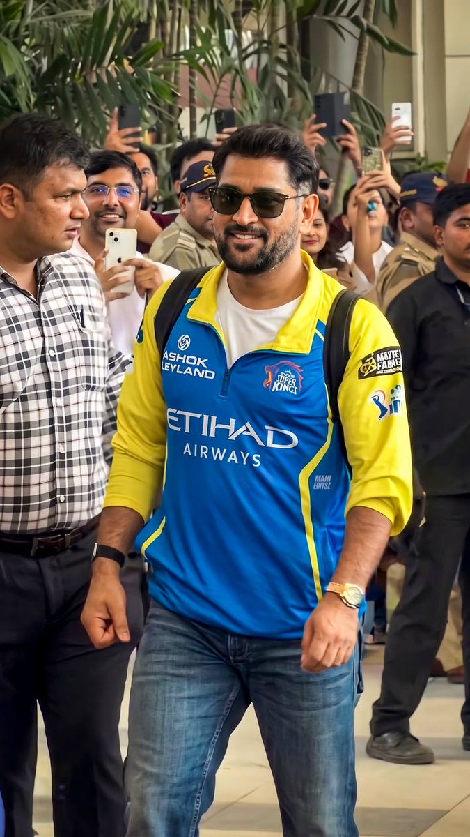 CaptainCoolX tweet media