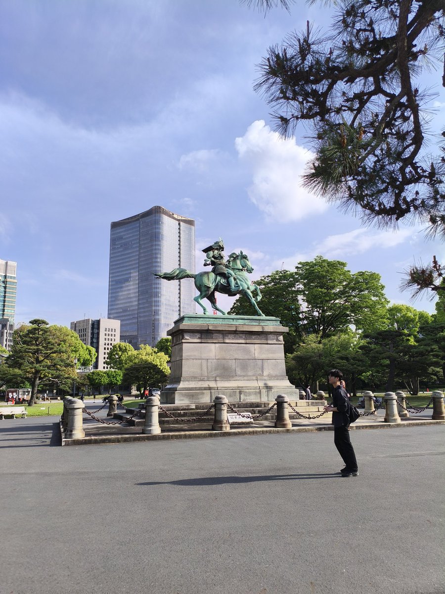 ubichinon's tweet photo. 明日休みだから盛大に歩き回った https://t.co/UA5OHSCri8