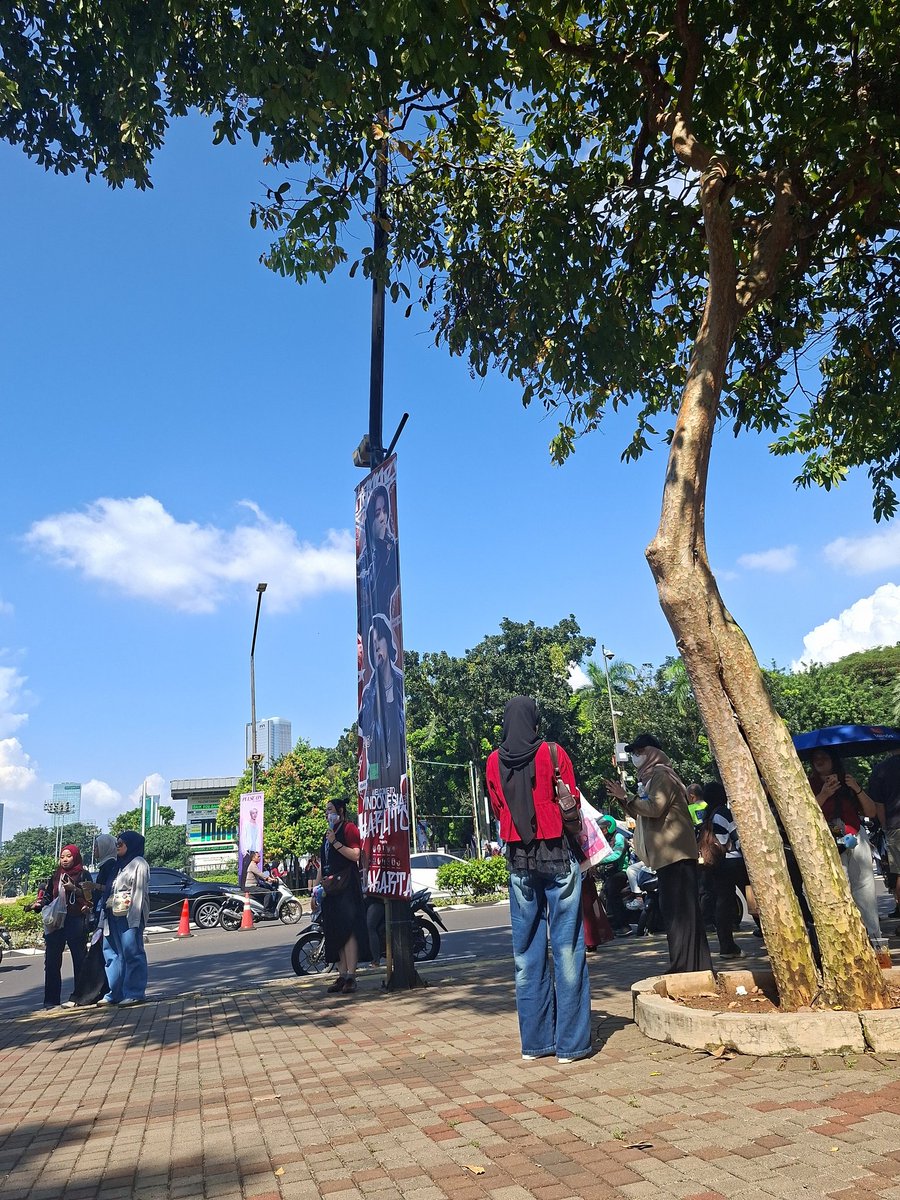 jcool || tweet media