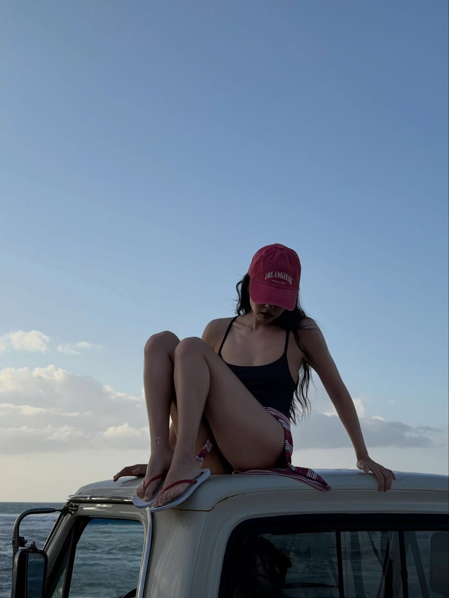 ksrinay's tweet photo. beach date with him 🩷 https://t.co/f60hGwyYnj