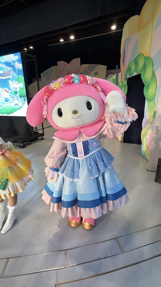 The Colorful Blooming!🌼
ステージ雨漏り中止による代替ハイタッチグリーティング🙌

#ハーモニーランド
#ハーモニーランドフラワーファンタジー