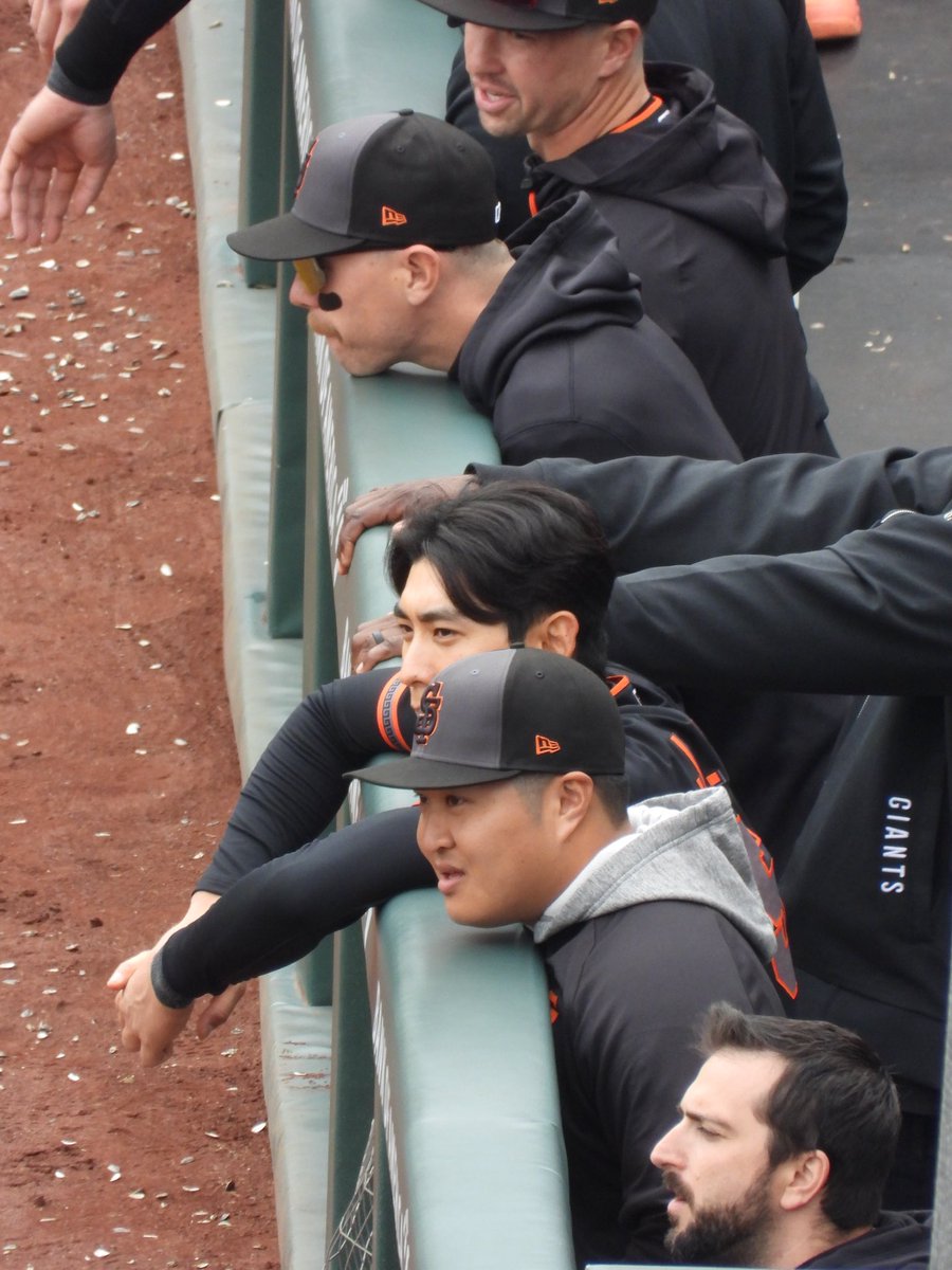 minjeong__kim_'s tweet image. [4/25/26 vs MIA] 덕아웃 이정후 2 (feat. 고냥 자연스러운 사진들) | Jung Hoo Lee in the Dugout 

#JUNGHOOLEE #이정후 #SFGIANTS #샌프란시스코자이언츠 #ORACLEPARK 

instagram.com/p/DXlf2FxFau6/
