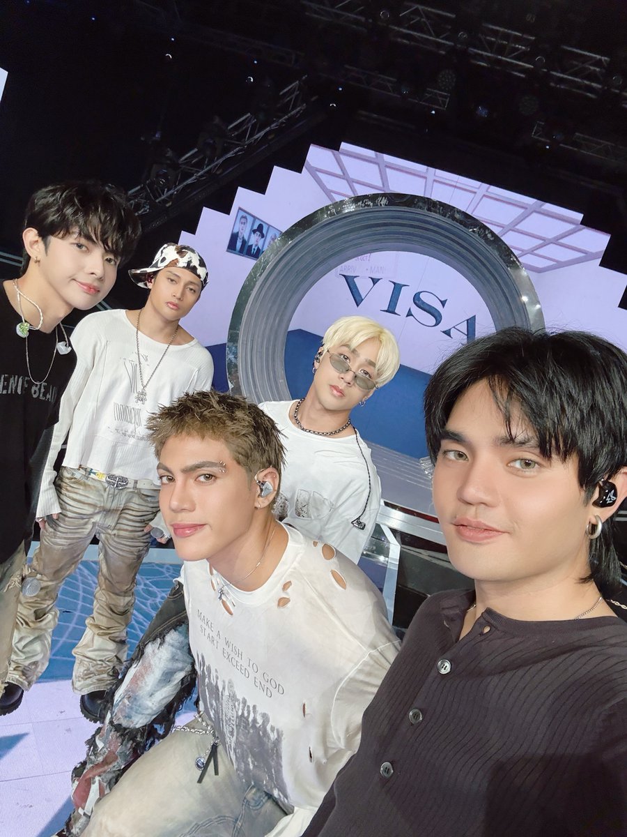 NA-MISS NAMIN KAYO, ESBI 🔥🤘

More than a week after their “Wakas at Simula: The Trilogy Finale” concert, SB19 returned to All-Out Sundays to perform “Visa.”

“Na-miss n’yo ba kami? Miss din namin kayo!” the group wrote on Instagram. 

COURTESY: SB19/Instagram

READ: