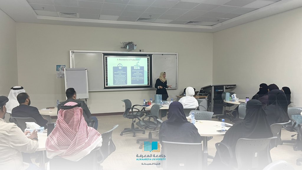 PharmacyUM's tweet photo. قدّمت طالبة ماجستير الصيدلة الإكلينيكية مرح الباشا، أمس، محاضرة بعنوان “استراتيجيات ذكية لإدارة الوقت” لمنسوبي الجامعة، تناولت خلالها أساليب عملية لتعزيز الإنتاجية وتنظيم الأولويات، مع استعراض أدوات وتطبيقات تسهم في إدارة الوقت بكفاءة وتحسين الأداء الوظيفي. https://t.co/jP28jmVOrh