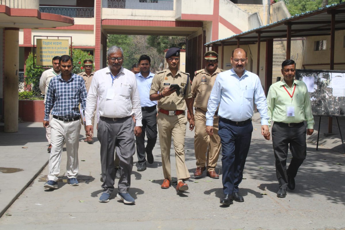 DM Meerut tweet media