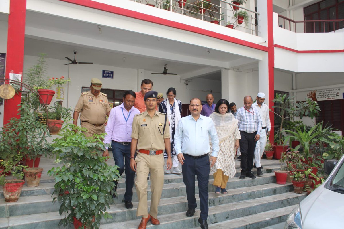 DM Meerut tweet media