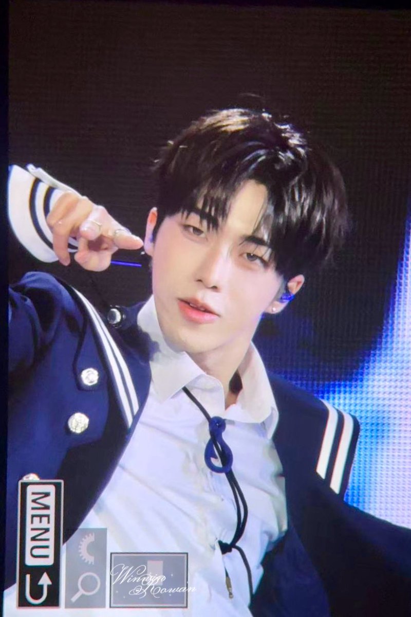 Winwin_rowan tweet media