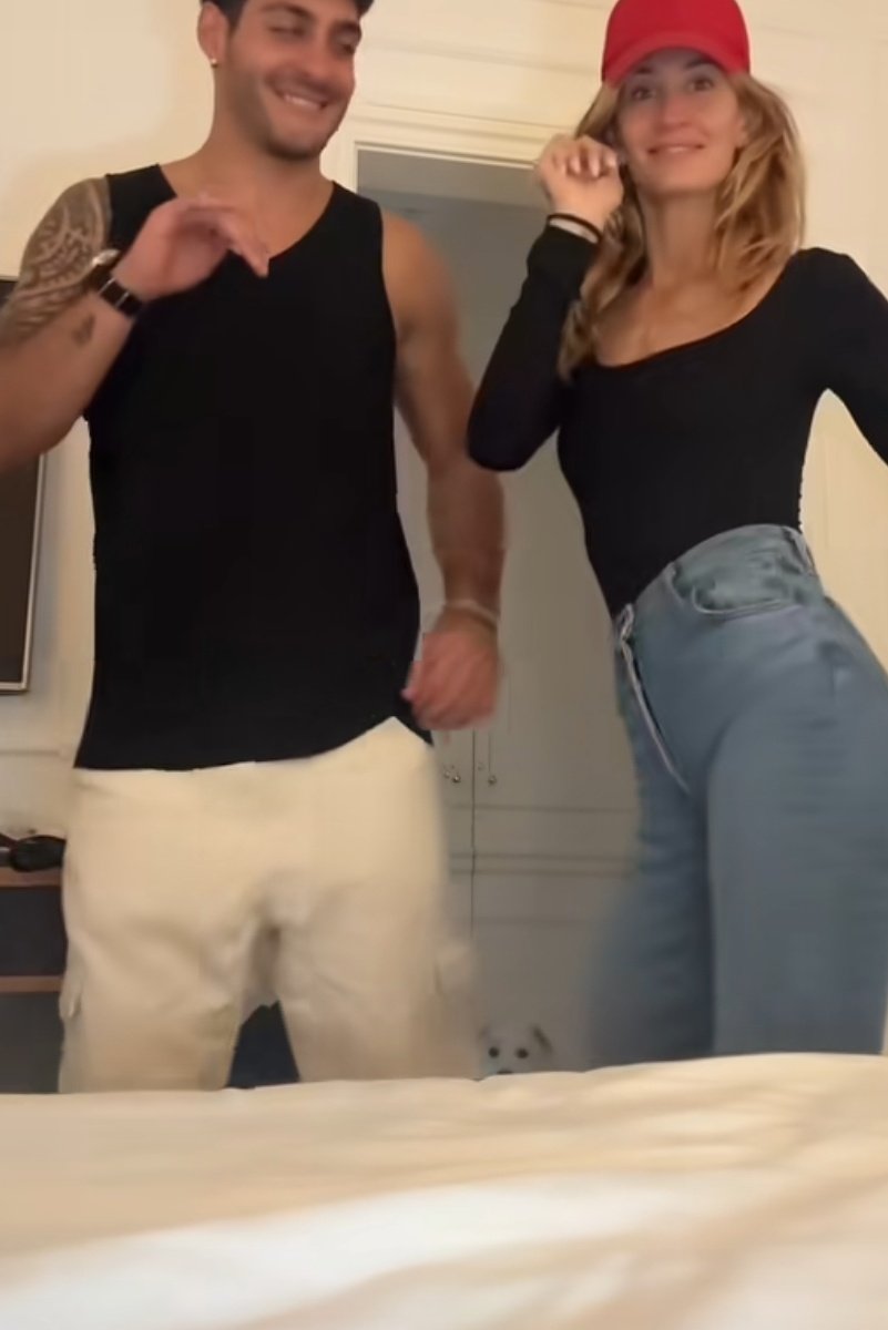 JosephineBe's tweet image. Memories of time dedicato alla vera Queen.
Le espressioni facciali di Emiliana😅🐾🤍
#helevier #prestinez #Amy