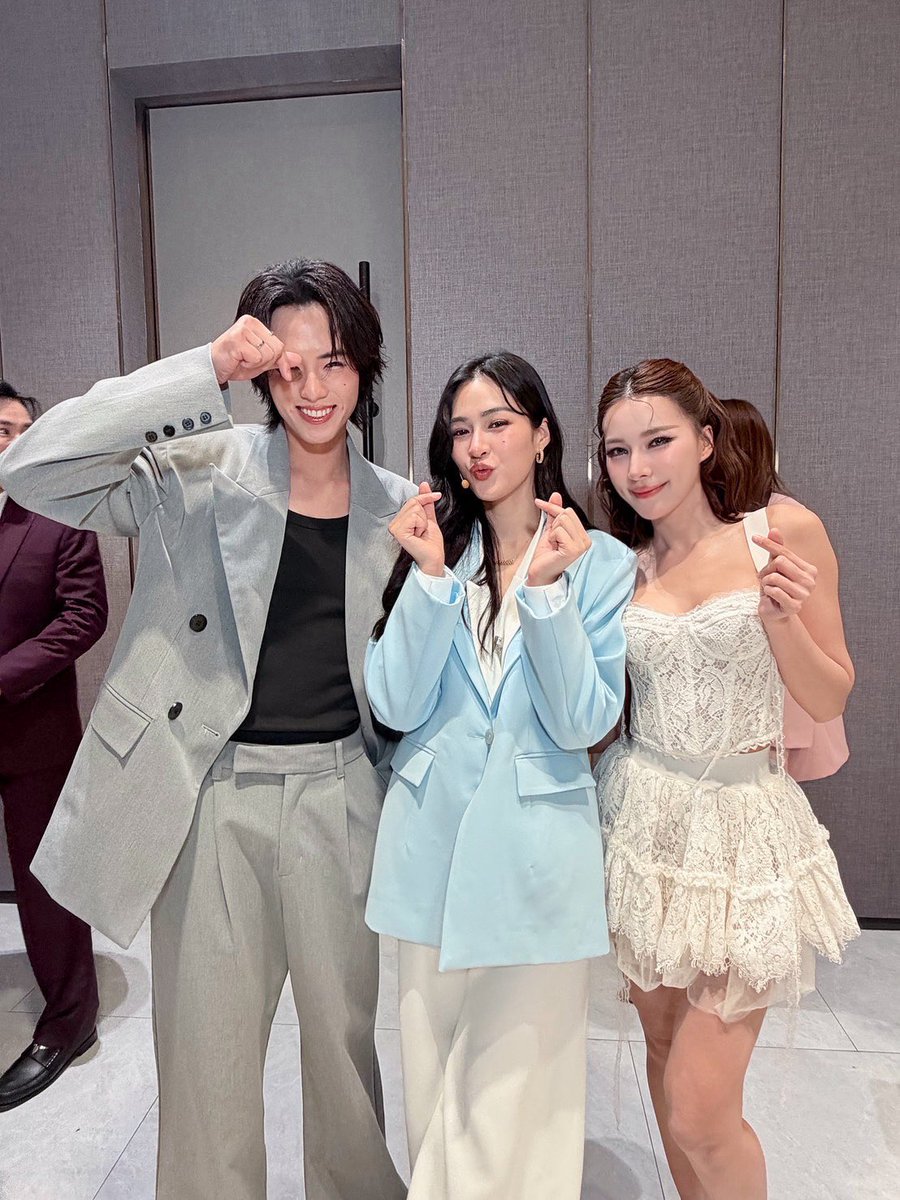 [FlukeStagram] 
26/04/26 

พี่ฟลุ๊คจ์ลงบรรยากาศหลังเวทีของงานเมื่อวาน น่ารัก อบอุ่นมาก 

instagram.com/p/DXlf2BkCZlw/…

LINGORM X NOOM KANCHAI
#LingOrmHeartTalkXKanchai
#FlukePongsapat #ฟลุ๊คจ์พงศภัทร์