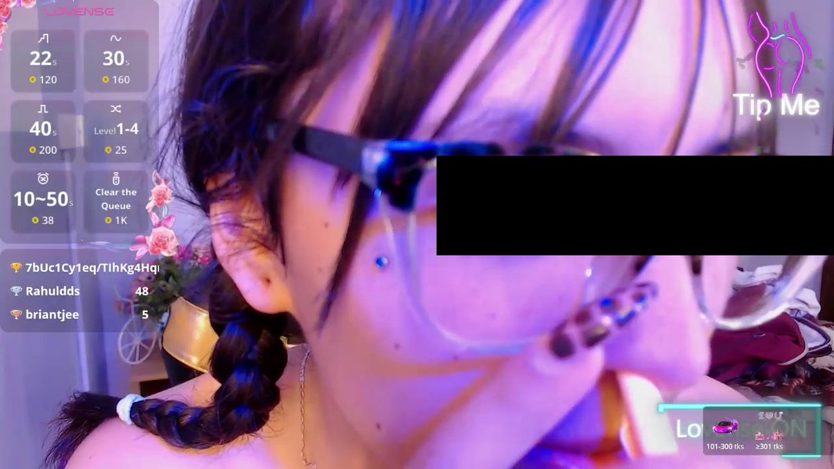 camelliabb42's tweet image. 🚨 CRITICAL REPORT: Drug facilitation &amp;amp; Studio corruption on @Stripchat and @Chaturbate. 🚨 I have video proof of a model snorting drugs LIVE in #Colombia while her studio monitor instructs her. Platforms are doing NOTHING. 🧵👇 #DSA #Safety #Webcam #LawEnforcement