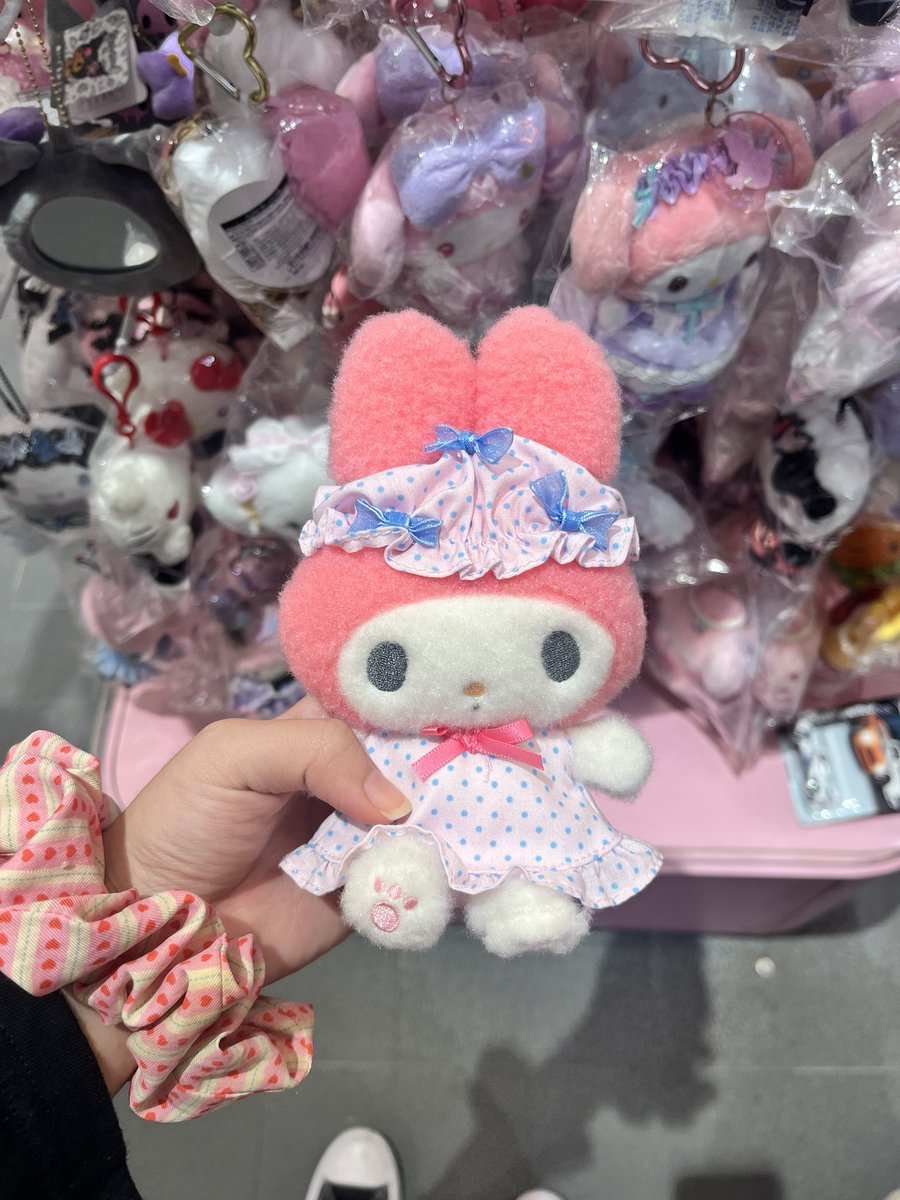 ⭒blue ribbon*ੈ✩ tweet media