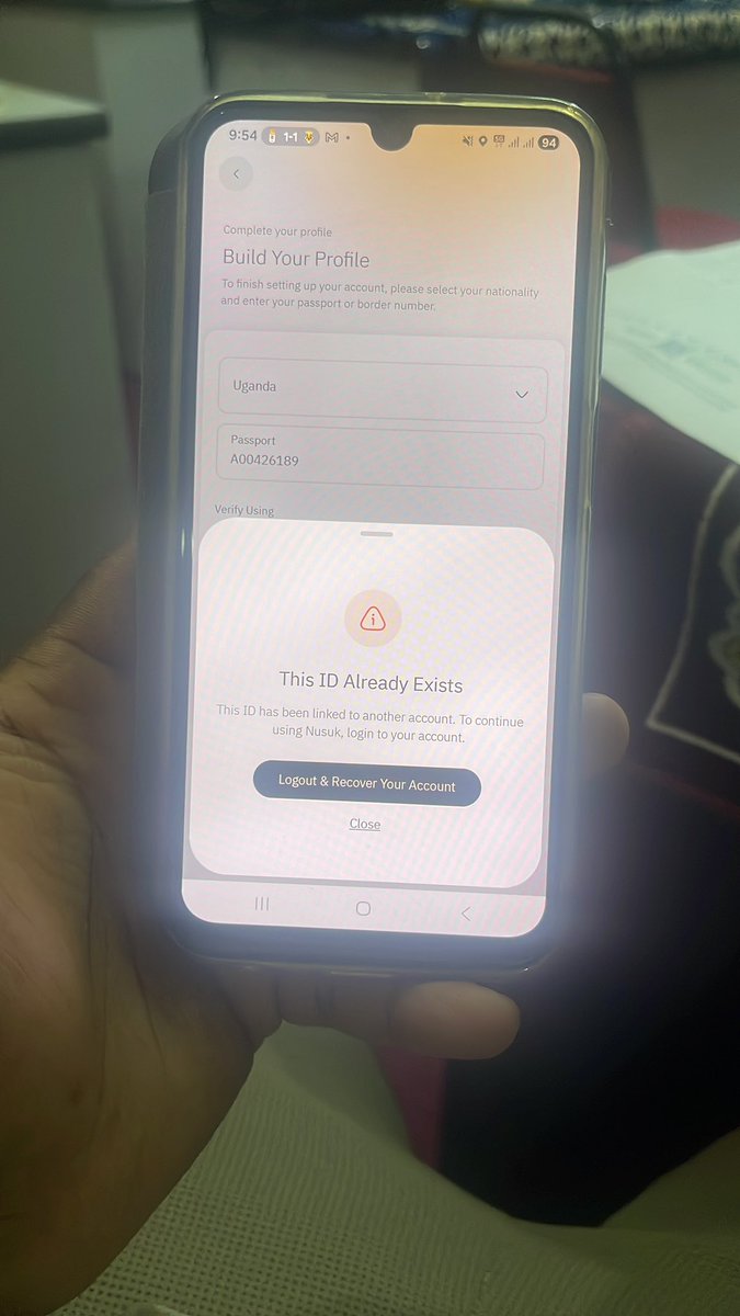 Weliguy's tweet photo. @HajMinistry @MOHU_Care I need some assistance please incase anyone is available 
How can I solve this https://t.co/kiSjG5U3JZ