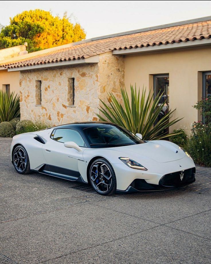 michele69028102's tweet image. #maserati MC20 @Maserati_HQ