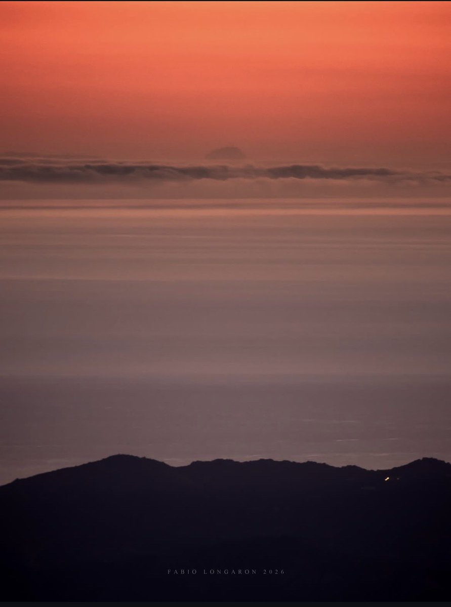 ejajo's tweet image. Only the poet can look beyond the detail and see the whole picture” What an amazing shot! Many thanks to  @Fabio_Longaron #Sardinia #Tuscany #Sardinianconnection