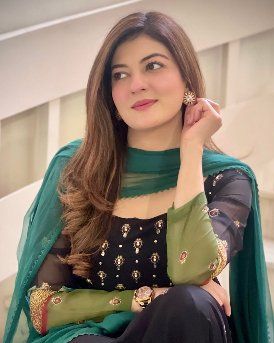 behan_bhai_69's tweet photo. آجکل لڑکے صرف لڑکی نہیں لڑکی کے بھائی کو بھی سیٹ کر کے bottom  بنا لیتے ہیں 
پھر ایسا مجھ جیسا bottom بھائی ہی بہن کو خود ملوانے لے کر جانے پر راضی ہو جاتا ہے۔

ٹاپس کے آجکل مزے ہیں زیادہ تر باٹم اپنی بہنوں کے رازدار ہیں۔ https://t.co/I1zh83AVTo