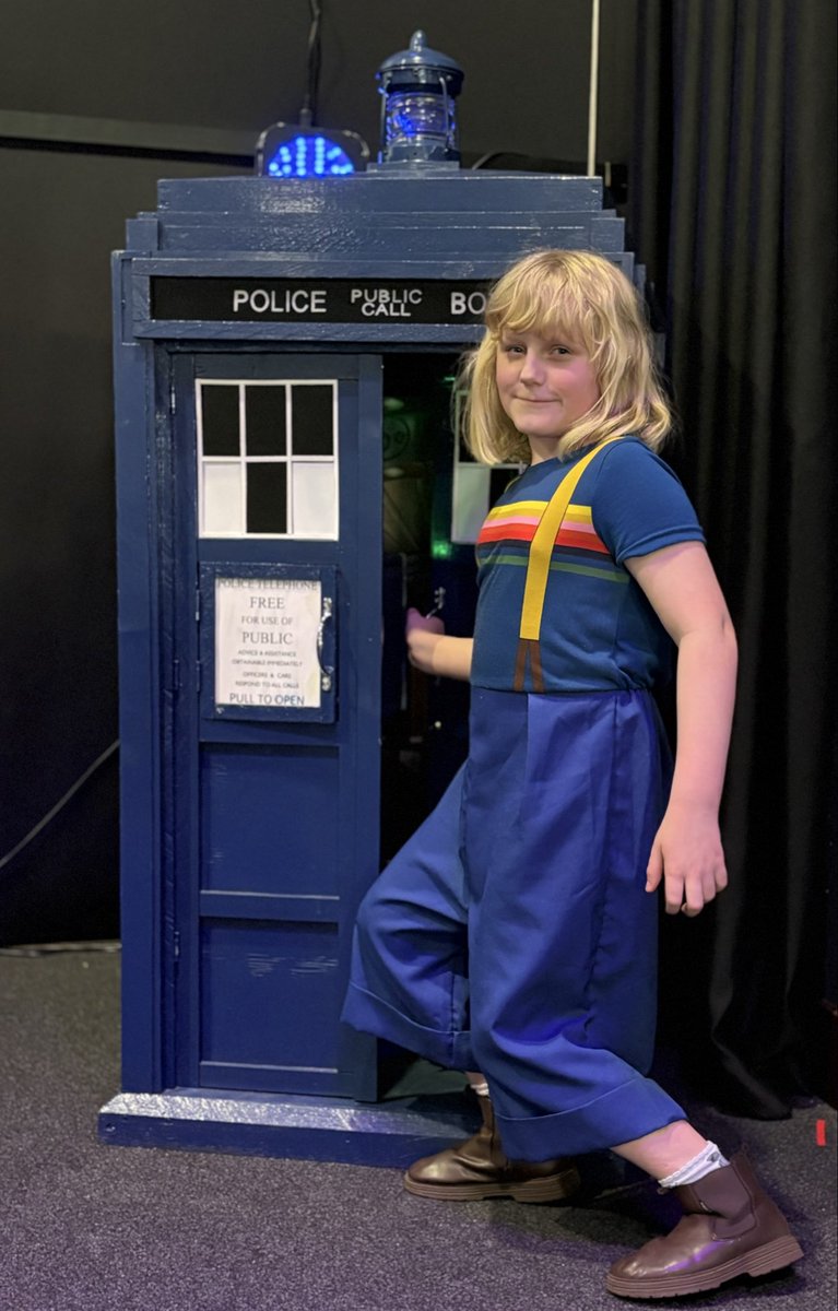LittleWhoGirl's tweet image. They grow up so fast!

Either that or an attempt to recreate Flatline!

#DoctorWho #ItsNotActuallyBiggerOnTheInside