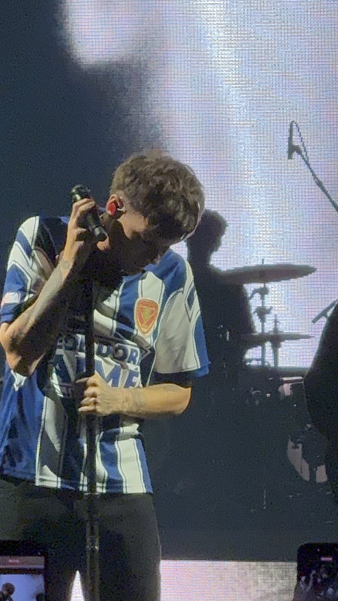 tomlinbarnes's tweet photo. Birmingham🍋🌻🫶🏼 https://t.co/ZNR4QsErvn