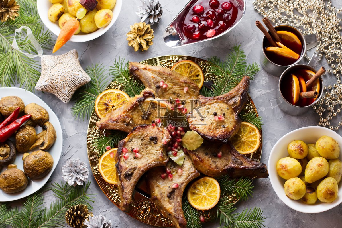 uditgoyal7's tweet image. Festive Feast Alert! Try our limited-edition Winter Spice Turkey Pizza—smoky turkey, cranberry glaze, u0026 toasted pecans! Grab yours before it’s gone!  #HolidayBites #LimitedTimeOffer