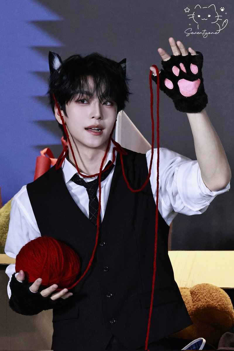 seventyone tweet media