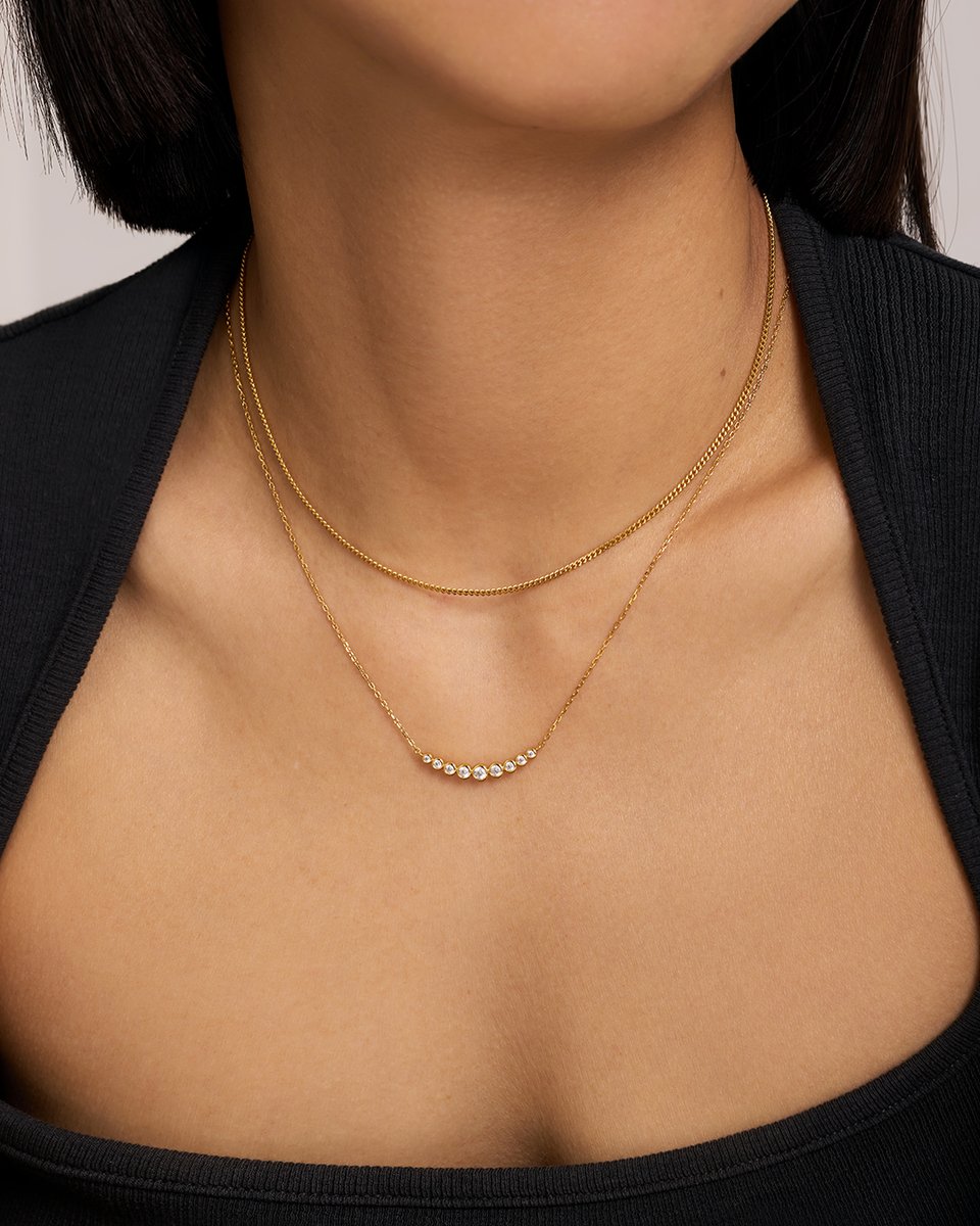 AniaHaie's tweet photo. International Mother’s Day is coming up.
Modern. Minimal. Made for Mum. Bezel-set pieces she’ll reach for every day.

#AniaHaie #Jewellery #internationalmothersday #mothersdaygiftguide #giftsformum https://t.co/fJTaTRPjfh