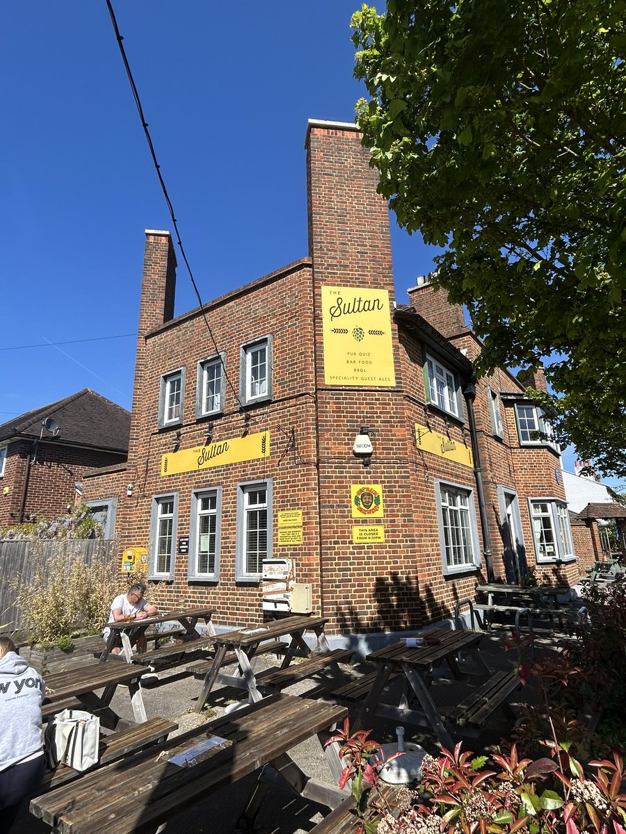 PubsSaving's tweet image. Cold beer in the sunny beer garden at The Sultan #pub 🍺☀️ Perfect Saturday afternoon! A traditional pub in back streets of #southwimbledon The only Hopback brewery pub in London. Six hand pumps with Hopback ales. Fuggle Stone Copper beer was a great condition. #hiddengem #cask