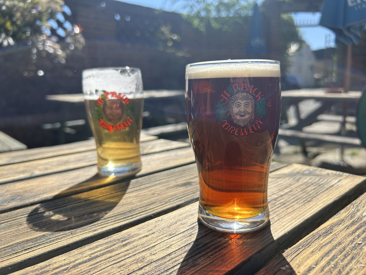 PubsSaving's tweet image. Cold beer in the sunny beer garden at The Sultan #pub 🍺☀️ Perfect Saturday afternoon! A traditional pub in back streets of #southwimbledon The only Hopback brewery pub in London. Six hand pumps with Hopback ales. Fuggle Stone Copper beer was a great condition. #hiddengem #cask