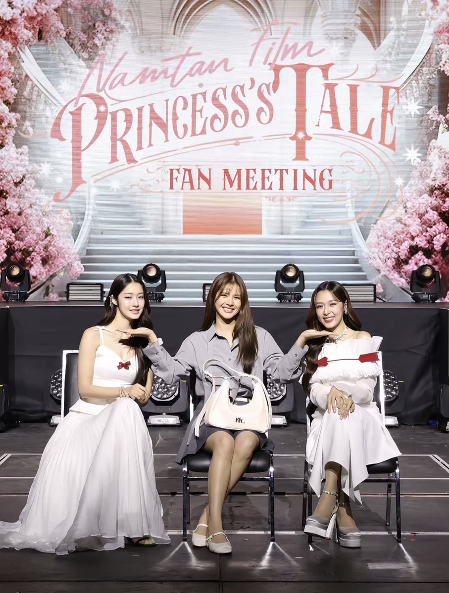 แงวสามตัว tweet media