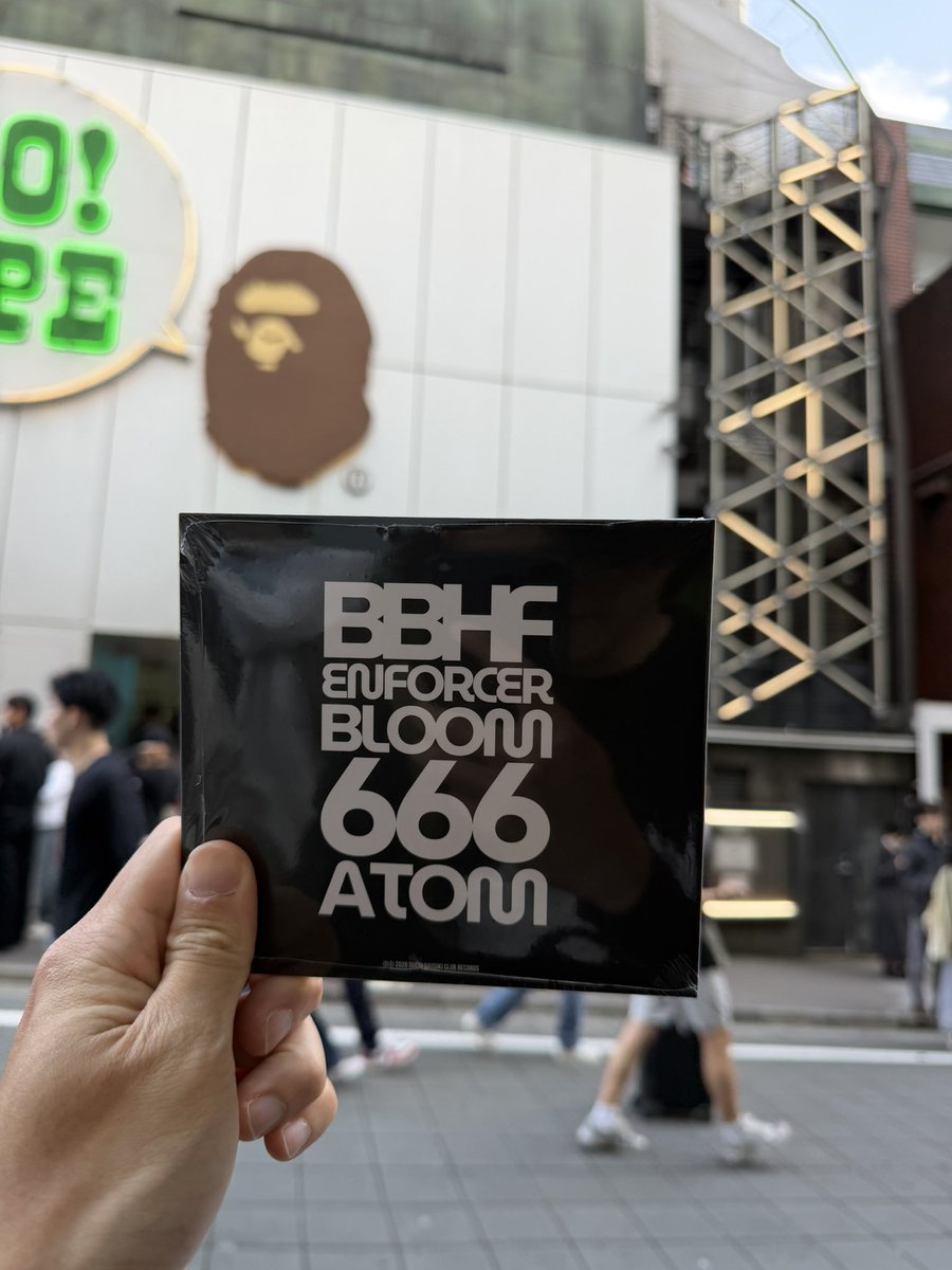 久しぶりにBBHFのライブを聴いたのですが、前回もそれはCOVID以前のことでした。

初めて現場で新曲の初公演を聴いた。以前のEPの曲もたくさん歌った。まだまだ長くて面白い話があるよ。とても嬉しいです！

#bbhf_atom