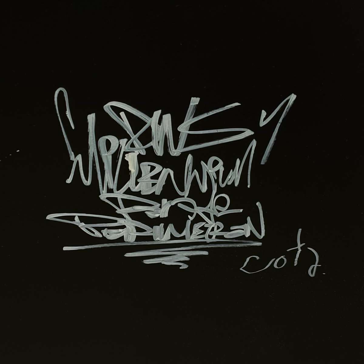 H_and_his_T's tweet image. 昨日はA.T.A.D→atmos渋谷に行ったあと
帰りにコメ兵に行ってきた
久しぶりにDWSメンバーのサイン見れて良き🙆‍♂️

#DWS