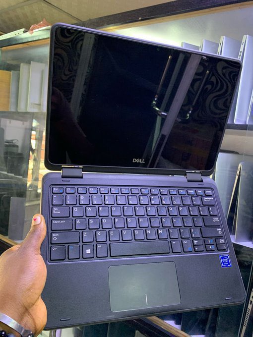Val Gadgets tweet media