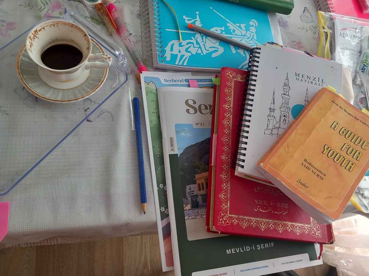 DuyguOzsoyler's tweet image. Just completed #broadcasting preparations... Radio programme .... 
Other works will continue today, soon ... 
#Sunday 
#istanbul #Turkey