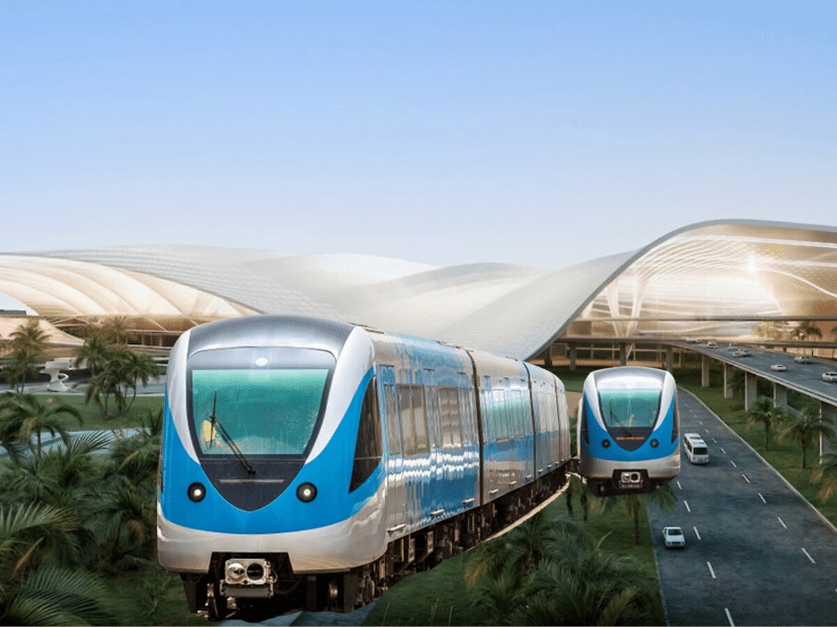 ArifPateldubai3's tweet image. Plans have been revealed for a 55-kilometre Dubai Metro line linking the city’s two international airports.
The proposed line would connect Dubai International Airport (DXB) and Al Maktoum International Airport (DWC) and include five Dubai Metro stations.

#dxb #dwc #dubaimetro