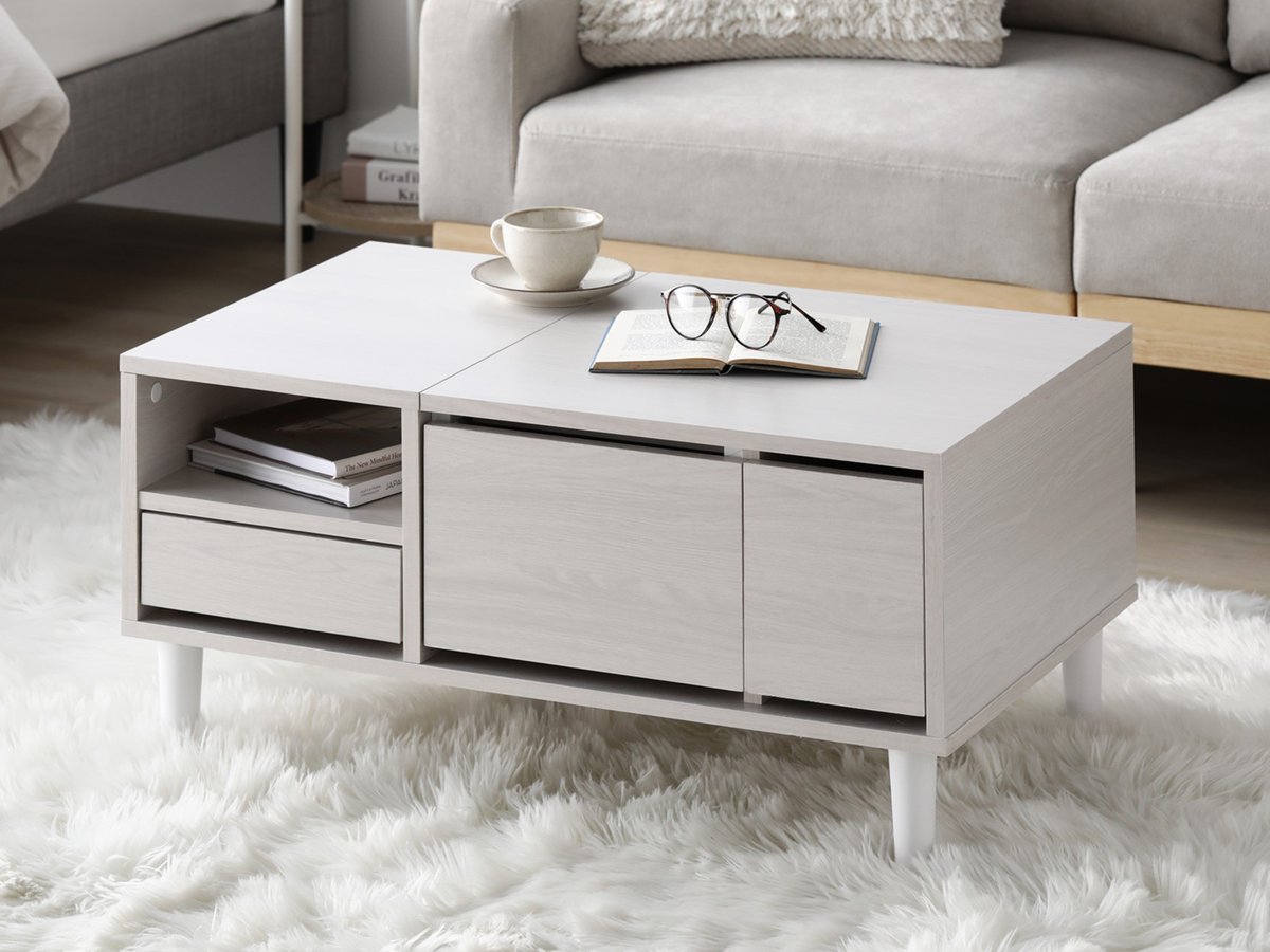 ひとり暮らしの狭い部屋でも置きやすい 1台2役のドレッサーテーブル