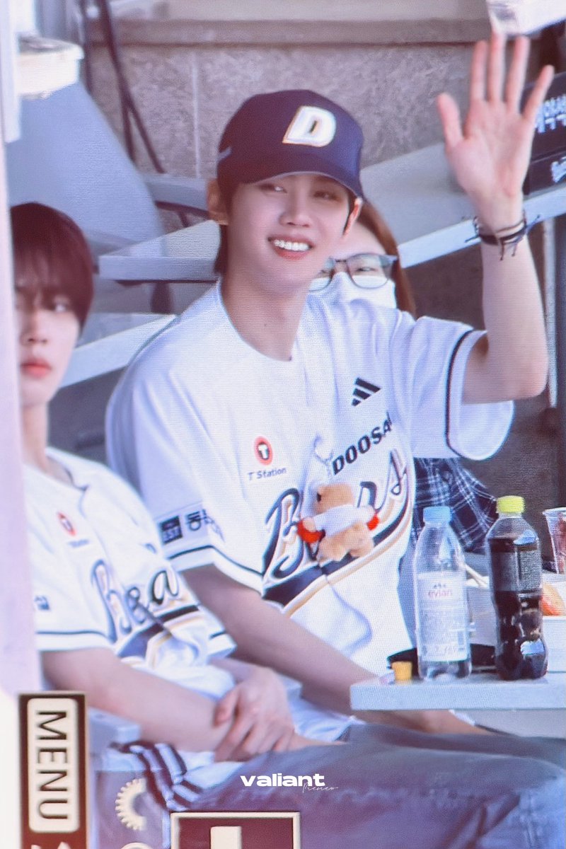 𝙑𝙖𝙡𝙞𝙖𝙣𝙩. tweet media