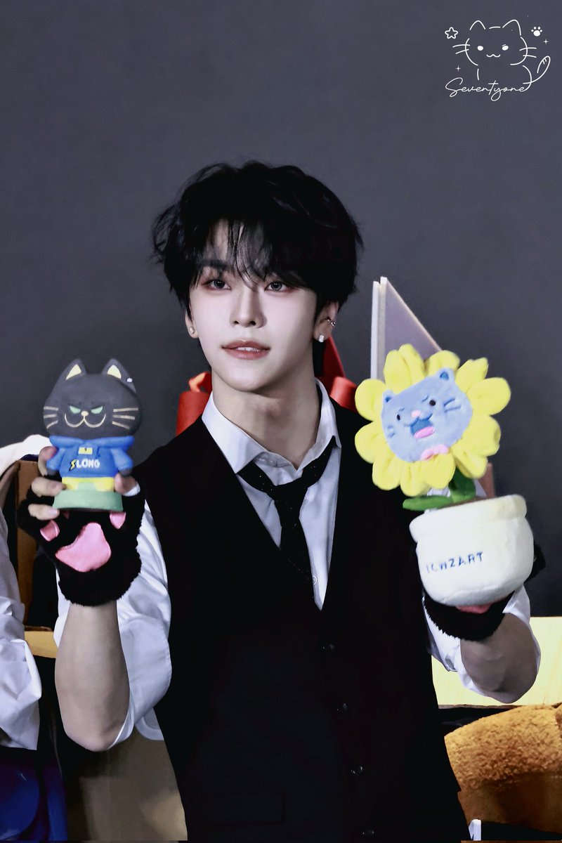 seventyone tweet media