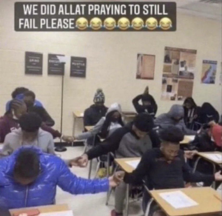smokedbullets's tweet photo. @ihatekny LMFAOAOAOO RIGHT praying on the downfall that isnt happening. https://t.co/YWd2GyRghT