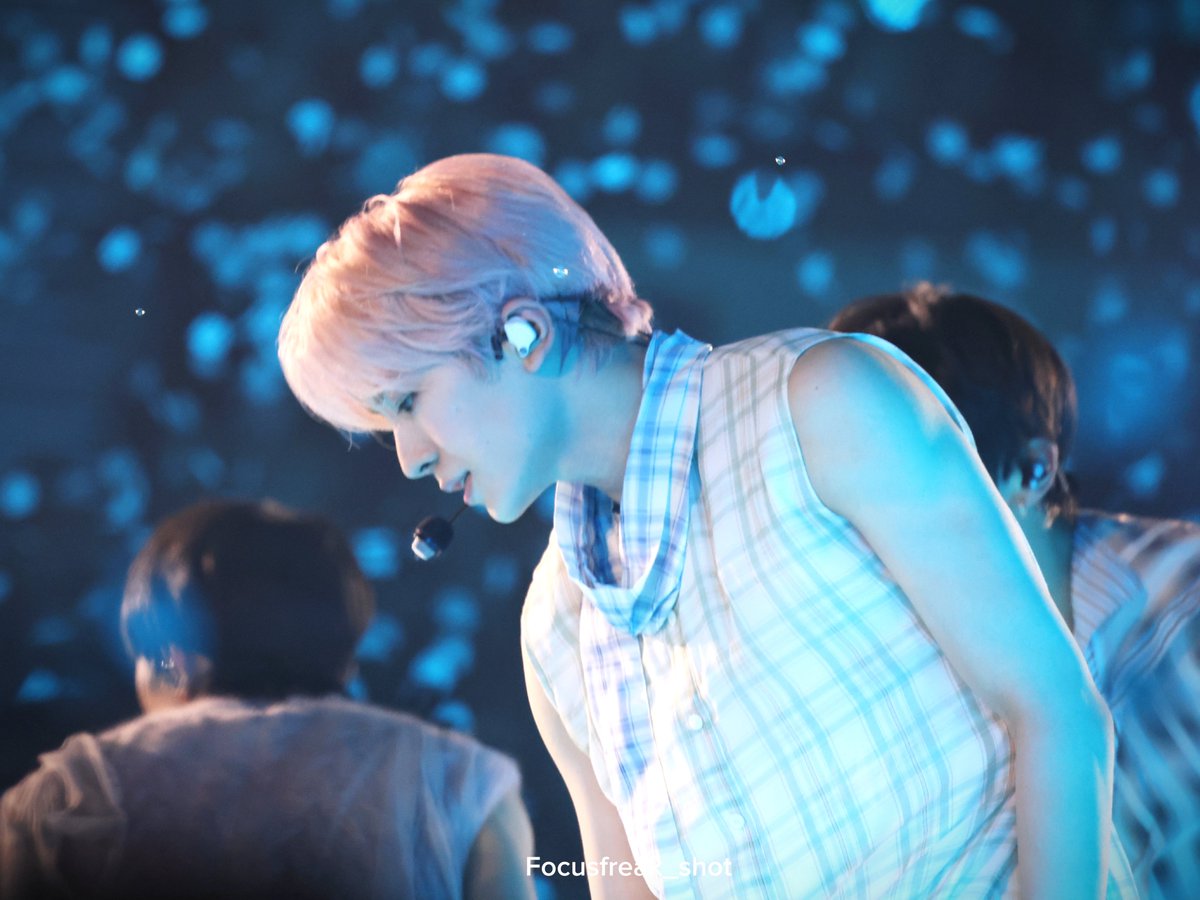 Focusfreak_Shot's tweet photo. 20260418 NCT WISH CONCERT 'INTO THE WISH : Our WISH '

흩날리는 컨페티 속 왕쟈님 🩷

#유우시 #YUSHI #ユウシ #NCTWISH #엔시티위시 https://t.co/zCp5KmhY1l